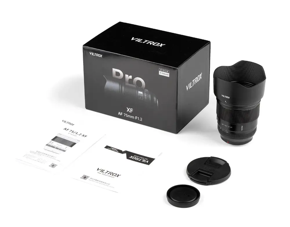 Viltrox AF 75mm f/1.2 Pro в комплекте